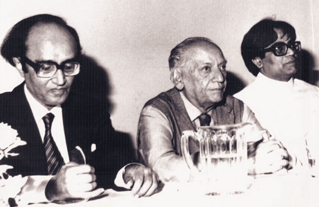 Mushtaq Ahmad Yusufi with Faiz Ahmad Faiz