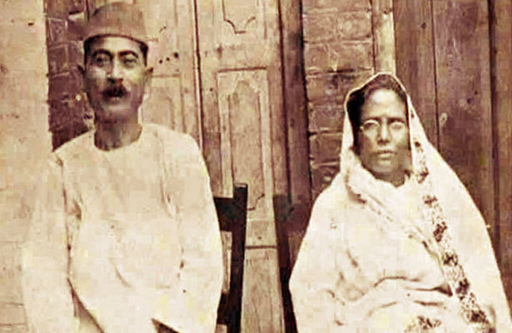 Munshi Premchand with his wife Shivrani Devi